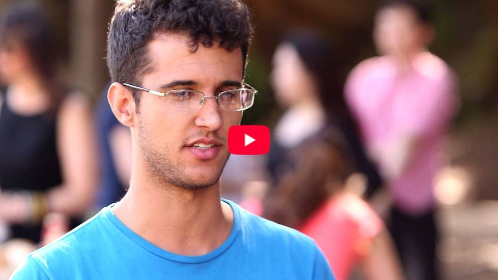 Play Video - Navitas English | Rafael's story